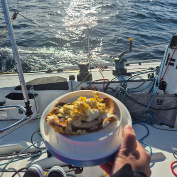 📸 Breakfasts under the sun and naps, day 3 at sea!